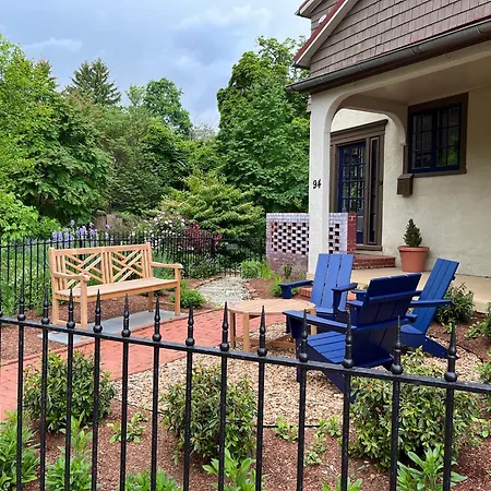 Spectacular Location Two Bedroom State Circle Apartment